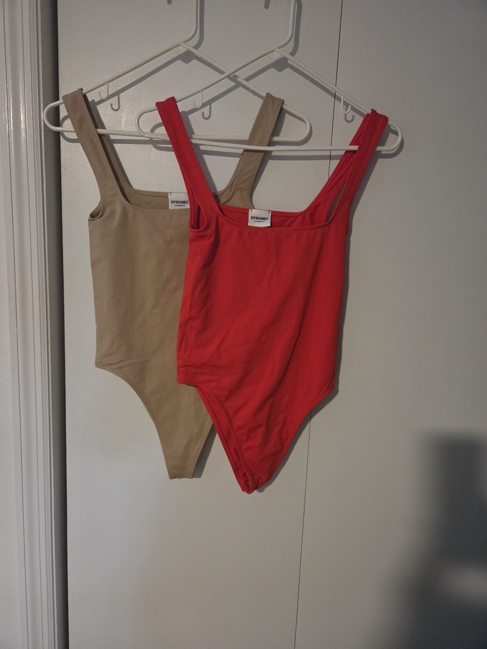 Dynamic Classics Scoop-Neck Bodysuit in Red and Tan